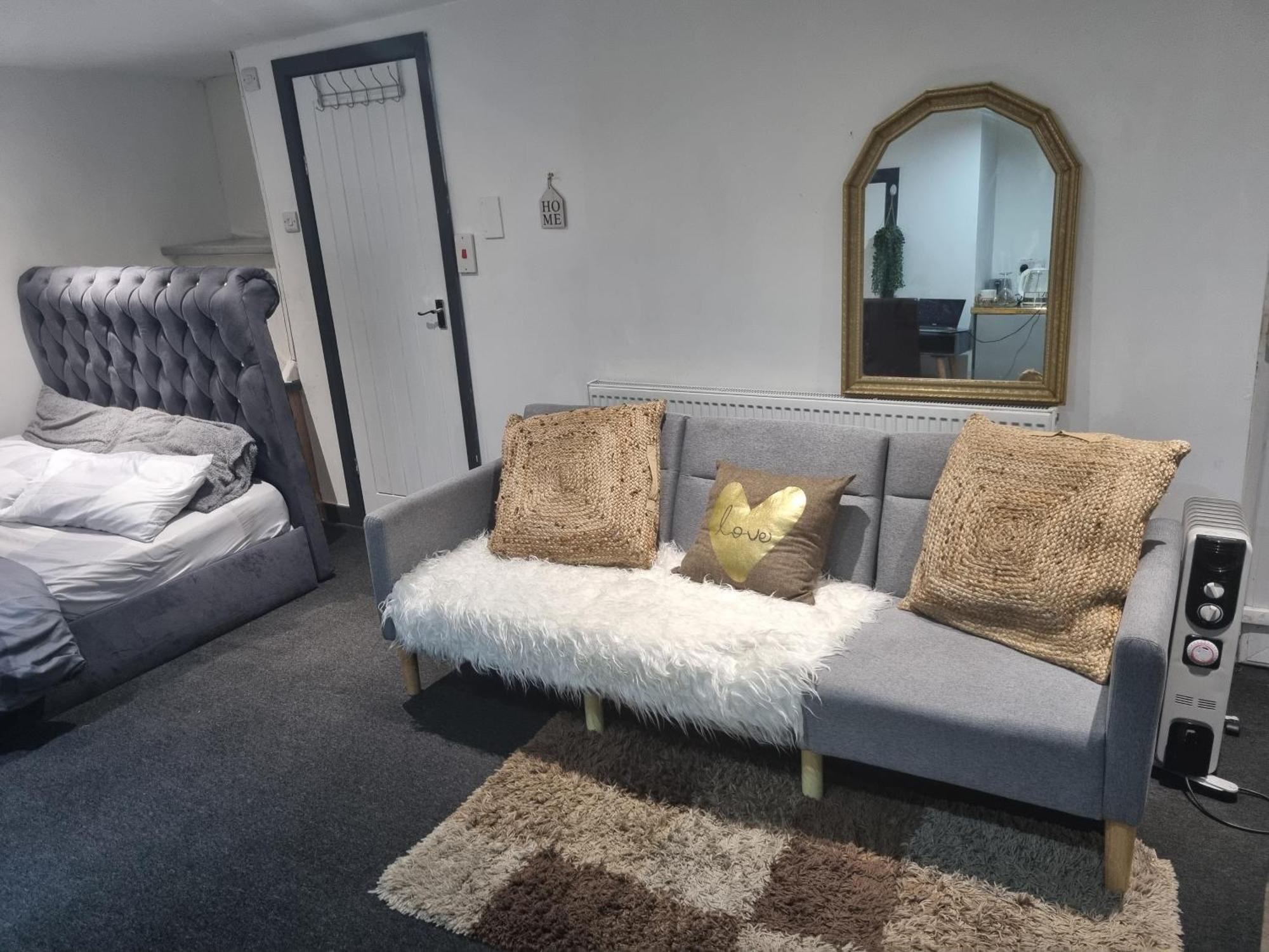 Apartament A Cosy Deluxe Size Studio With Queen Size And Sofa Bed Leeds  Zewnętrze zdjęcie